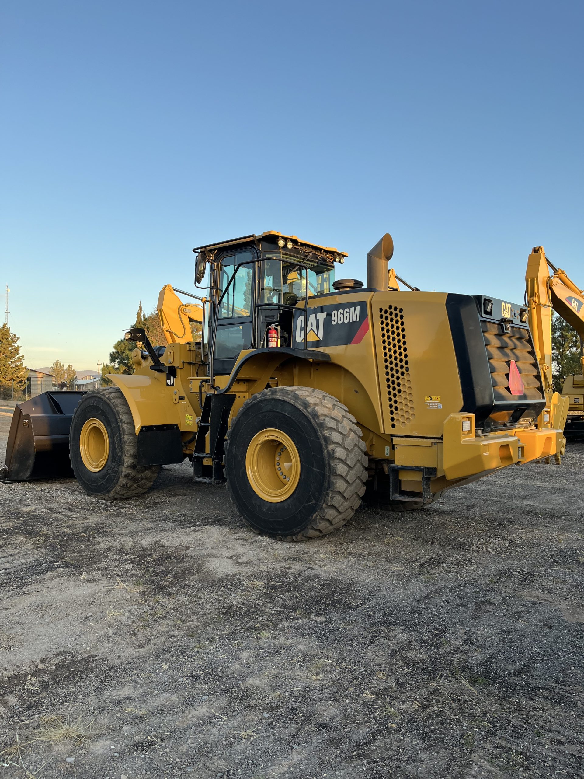 Cargador Frontal Caterpillar 966M - Imagen 3