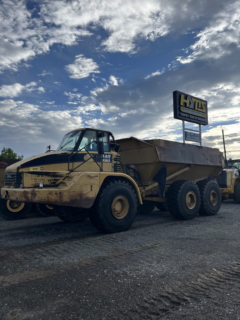 Dompe Articulado Caterpillar 740