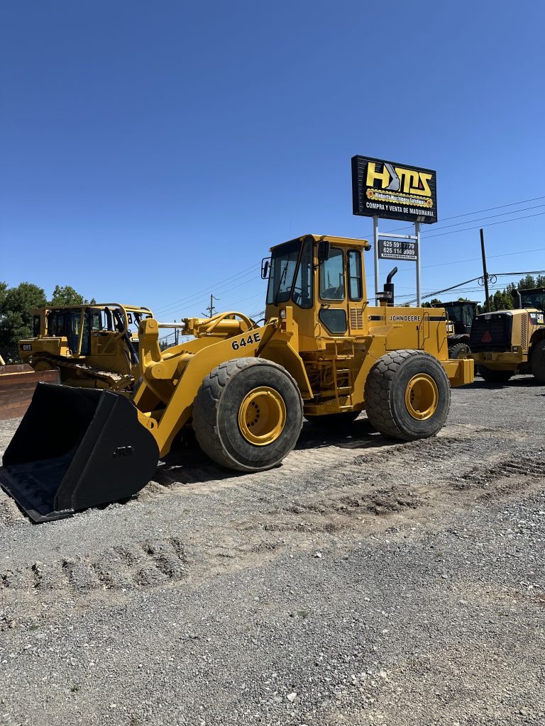 Cargador Frontal John Deere 644E